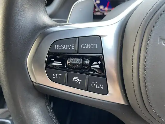 ＢＭＷ Ｍ１３５ｉ xDrive 岡山県 2021(令3)年 2.3万km アルピンホワイトⅢ 登録時走行距離22660km/純正HDDナビ/(AM/FM/BT)/置くだけ充電/衝突被害軽減システム/レーンキープアシスト/パーキングアシスト/アイドリングストップ/バックカメラ/ETC/ドライブレコーダー/BSM/電動リアゲート/D+N席パワーシート/D+N席シートヒーター/シートメモリ/パドルシフト/スマートキー/スペアキー/純正18インチアルミホイール