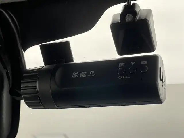 スズキ ソリオ バンディット HV MV 愛知県 2019(令1)年 2万km ピュアホワイトP 純正８型ナビ　全方位カメラ　禁煙　シートヒーター　デュアルカメラブレーキ　衝突軽減　追従クルコン　前後ドラレコ　両側パワスラドア　ＬＥＤオートライト　パーキングセンサー　ＤＶＤ　フルセグＴＶ　ＥＴＣ　ナノイーAC　パドルシフト　保証書　ワンオーナー