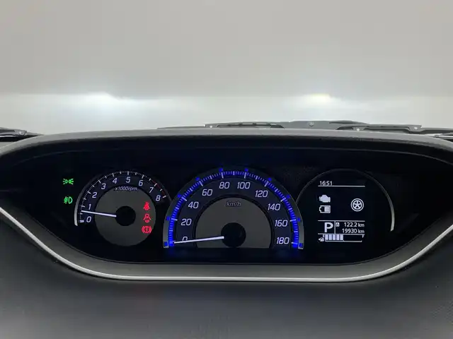 スズキ ソリオ バンディット HV MV 愛知県 2019(令1)年 2万km ピュアホワイトP 純正８型ナビ　全方位カメラ　禁煙　シートヒーター　デュアルカメラブレーキ　衝突軽減　追従クルコン　前後ドラレコ　両側パワスラドア　ＬＥＤオートライト　パーキングセンサー　ＤＶＤ　フルセグＴＶ　ＥＴＣ　ナノイーAC　パドルシフト　保証書　ワンオーナー