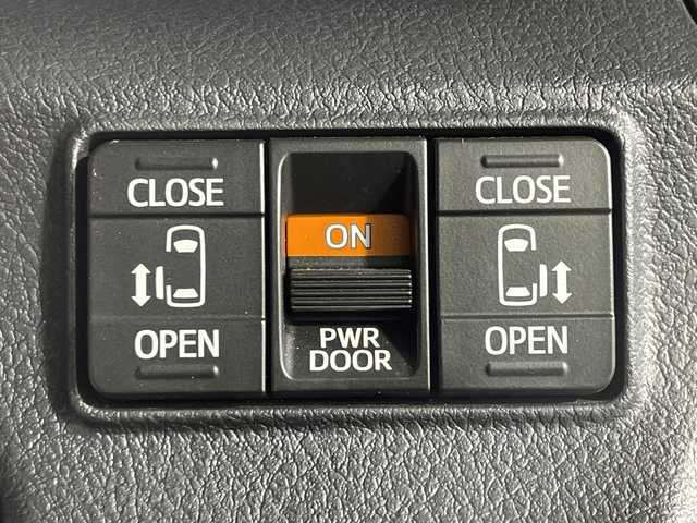 トヨタ シエンタ ハイブリッド G クエロ 神奈川県 2018(平30)年 2.7万km ブラックマイカ トヨタセーフティセンス/純正ナビ【NSZT-W66T】/・BT/フルセグTV/CD/DVD/SD/バックカメラ/両側電動スライドドア/ECON/EV/ビルトインETC/ドライブレコーダー/ハーフレザーシート/シートヒーター(D/N)/スマートキー/プッシュスタートボタン/革巻きステアリング/ステアリングスイッチ/Autoライト/シートリフター/LEDヘッドライト/フォグランプ/電動格納ミラー/ウィンカーミラー/純正フロアマット/純正15インチアルミホイール/純正ドアバイザー