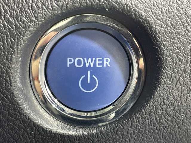 トヨタ シエンタ ハイブリッド G クエロ 神奈川県 2018(平30)年 2.7万km ブラックマイカ トヨタセーフティセンス/純正ナビ【NSZT-W66T】/・BT/フルセグTV/CD/DVD/SD/バックカメラ/両側電動スライドドア/ECON/EV/ビルトインETC/ドライブレコーダー/ハーフレザーシート/シートヒーター(D/N)/スマートキー/プッシュスタートボタン/革巻きステアリング/ステアリングスイッチ/Autoライト/シートリフター/LEDヘッドライト/フォグランプ/電動格納ミラー/ウィンカーミラー/純正フロアマット/純正15インチアルミホイール/純正ドアバイザー