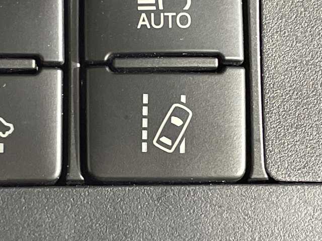 トヨタ シエンタ ハイブリッド G クエロ 神奈川県 2018(平30)年 2.7万km ブラックマイカ トヨタセーフティセンス/純正ナビ【NSZT-W66T】/・BT/フルセグTV/CD/DVD/SD/バックカメラ/両側電動スライドドア/ECON/EV/ビルトインETC/ドライブレコーダー/ハーフレザーシート/シートヒーター(D/N)/スマートキー/プッシュスタートボタン/革巻きステアリング/ステアリングスイッチ/Autoライト/シートリフター/LEDヘッドライト/フォグランプ/電動格納ミラー/ウィンカーミラー/純正フロアマット/純正15インチアルミホイール/純正ドアバイザー