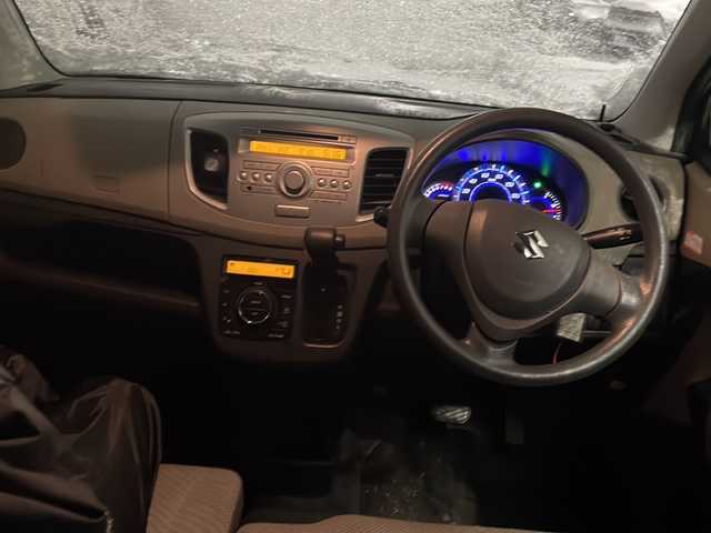 スズキ ワゴンＲ FX 山形県 2014(平26)年 10.3万km パールホワイト ４WD/純正オーディオ/シートヒーター/電動格納ミラー/スチールホイール　純正ホイールキャップ/純正フロアマット/光軸調整/サマータイヤ車載　スチールホイール/スペアキー×１