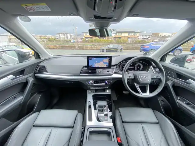 アウディ Ｑ５ 40TDIクワトロ アドバンスド 福岡県 2022(令4)年 2.9万km 黒 ・１オーナー/・アダプティブクルーズコントロール/・ＵＳＢ／Ｂｌｕｅｔｏｏｔｈ／ＡｐｐｌｅＣａｒＰｌａｙ/・全方位カメラ/・黒革シート／シートヒーター/・ＥＴＣ/・純正１９ＡＷ/・プッシュスタート/・パーキングアシスト/・スマートキー/・スペアキー/・パワーシート/・レーンキープアシスト/・オートライト/・LEDライト/・保証書/・取扱説明書