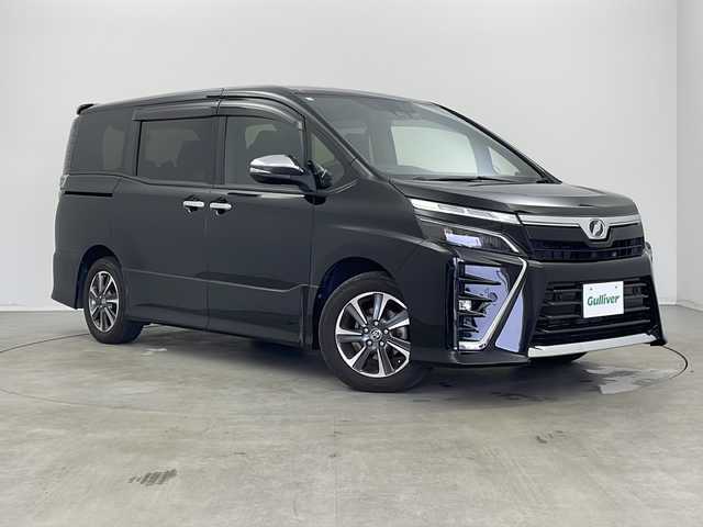 トヨタ ヴォクシー ZS 煌Ⅱ 新潟県 2019(令1)年 3.6万km ブラック ディーラー純正9インチナビ/(NSZT-Y68T)/(CD.DVD.SD.フルセグ.Bkuetooth)/バックカメラ/トヨタセーフティセンス/・プリクラッシュセーフティ/・レーンキープアシスト/・オートマチックハイビーム/クルーズコントロール/両側パワースライドドア/コーナーセンサー/革巻きステアリング/ステアリングリモコン/LEDオートライト/フォグランプ/前後ドライブレコーダー/エコモード/プッシュスタート/スマートキー×2/純正フロアマット