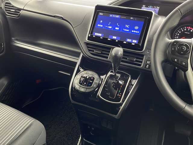 トヨタ ヴォクシー ZS 煌Ⅱ 新潟県 2019(令1)年 3.6万km ブラック ディーラー純正9インチナビ/(NSZT-Y68T)/(CD.DVD.SD.フルセグ.Bkuetooth)/バックカメラ/トヨタセーフティセンス/・プリクラッシュセーフティ/・レーンキープアシスト/・オートマチックハイビーム/クルーズコントロール/両側パワースライドドア/コーナーセンサー/革巻きステアリング/ステアリングリモコン/LEDオートライト/フォグランプ/前後ドライブレコーダー/エコモード/プッシュスタート/スマートキー×2/純正フロアマット