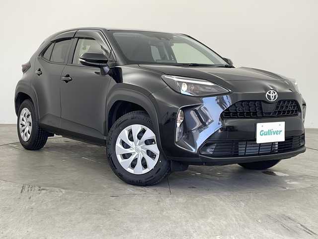 トヨタ ヤリスクロス X 兵庫県 2022(令4)年 0.6万km ブラックマイカ ・純正ディスプレイオーディオ＆Bluetoothオーディオ＆USB接続/・トヨタセーフティセンス/・レーダークルーズコントロール/・レーンキープアシスト/・オートマチックハイビーム/・衝突被害軽減システム/・前後ドライブレコーダー/・ABS/・横滑り防止機能/・ビルトインＥＴＣ　/・バックカメラ　/・前後コーナーセンサー　/・オートライト/・社外フロアマット　/・ドアバイザー/・W＋サイドエアバック/・スマートキー/・スペアキー/・ACエアコン/・LEDヘッドライト/・プッシュスタート