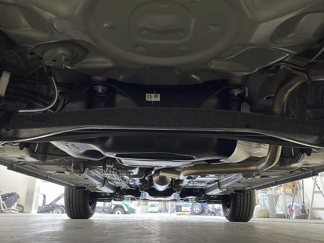 トヨタ ヤリスクロス X 兵庫県 2022(令4)年 0.6万km ブラックマイカ ・純正ディスプレイオーディオ＆Bluetoothオーディオ＆USB接続/・トヨタセーフティセンス/・レーダークルーズコントロール/・レーンキープアシスト/・オートマチックハイビーム/・衝突被害軽減システム/・前後ドライブレコーダー/・ABS/・横滑り防止機能/・ビルトインＥＴＣ　/・バックカメラ　/・前後コーナーセンサー　/・オートライト/・社外フロアマット　/・ドアバイザー/・W＋サイドエアバック/・スマートキー/・スペアキー/・ACエアコン/・LEDヘッドライト/・プッシュスタート