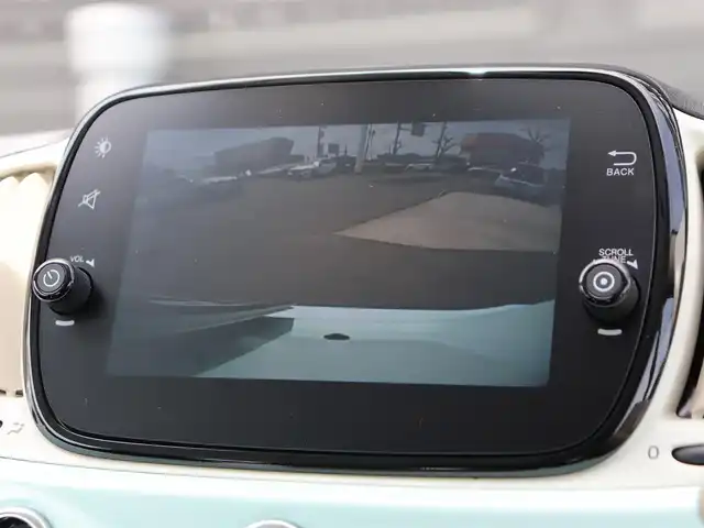 フィアット ５００ 1．2 ポップ 長野県 2020(令2)年 1.4万km Ｌグリーン 純正Uconnectオーディオ /バックカメラ /リモコンキー /横滑り防止