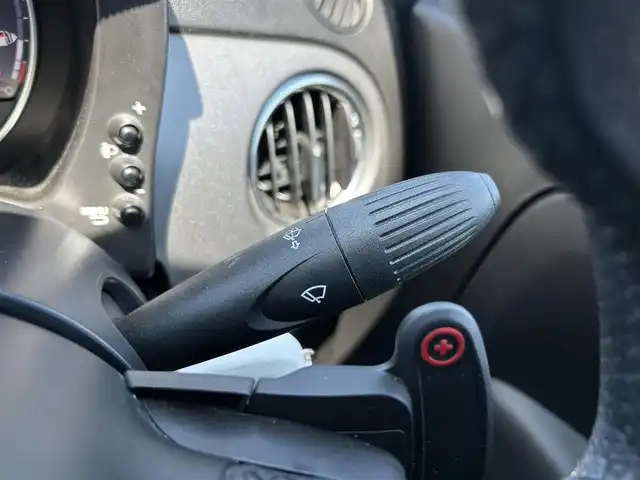 アバルト ５９５Ｃ ツーリズモ 東京都 2018(平30)年 3.9万km Gligio Campovolo 社外ポータブルナビ〔CN-G540D〕/　・ワンセグTV/本革シート/17インチAW/パドルシフト/革巻きハンドル/ステアリングスイッチ/自動防眩ミラー/ブーストメーター/ETC/フォグランプ/保証書/取扱説明書