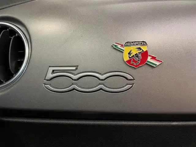アバルト ５９５Ｃ ツーリズモ 熊本県 2018(平30)年 3.9万km Gligio Campovolo ・キーレス/・電動キャンバストップ/・黒革シート/・純正ディスプレイオーディオ/　【Bluetooth・USB・AUX】/・社外ポータブルナビ/・ワンセグTV/・ETC/・HID/・フォグランプ/・保証書/取説