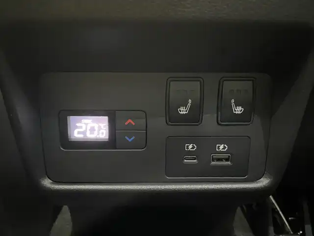 日産 エクストレイル G e－4ORCE 富山県 2023(令5)年 1.2万km ブリリアントホワイトパール/スーパーブラック 2トーン サンルーフ/BOSEサウンド/純正12.3型ナビ（AM/FM/BT/USB/フルセグ）/全方位カメラ/ドライブレコーダー/ETC/デジタルインナーミラー/オートホールド付電子パーキング/ブラインドスポットモニター/ヘッドアップディスプレイ/レザーシート/D/N席パワーシート/D席メモリシート/シートヒーター/衝突被害軽減システム/レーダークルーズコントロール/レーンキープアシスト/コーナーセンサー/横滑り防止装置/アイドリングストップ/パワーバックドア/オートLEDライト/オートマチックハイビーム/純正アルミホイール/純正フロアマット/置くだけ充電/革巻きステアリング/ステアリングスイッチ/スマートキー/スペアキー