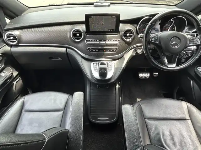 メルセデス・ベンツ Ｖ２２０ d スポーツ ロング 埼玉県 2016(平28)年 4.9万km オブシディアンブラック 黒革シート　/純正ナビ　/三列シート　/全周囲カメラ　/Ｂｕｒｍｅｓｔａｒ　/純正アルミホイール　/ＥＴＣ　/電動リアゲート　/ヒートヒーター　/パワーシート　/ＬＥＤヘッドライト　/フルセグテレビ　/ＢＴ接続