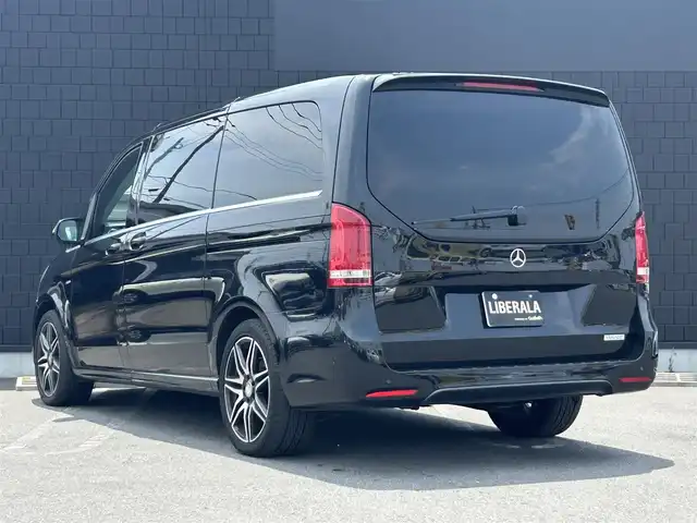 メルセデス・ベンツ Ｖ２２０ d スポーツ ロング 埼玉県 2016(平28)年 4.9万km オブシディアンブラック 黒革シート　/純正ナビ　/三列シート　/全周囲カメラ　/Ｂｕｒｍｅｓｔａｒ　/純正アルミホイール　/ＥＴＣ　/電動リアゲート　/ヒートヒーター　/パワーシート　/ＬＥＤヘッドライト　/フルセグテレビ　/ＢＴ接続