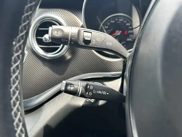 メルセデス・ベンツ Ｖ２２０ d スポーツ ロング 埼玉県 2016(平28)年 4.9万km オブシディアンブラック 黒革シート　/純正ナビ　/三列シート　/全周囲カメラ　/Ｂｕｒｍｅｓｔａｒ　/純正アルミホイール　/ＥＴＣ　/電動リアゲート　/ヒートヒーター　/パワーシート　/ＬＥＤヘッドライト　/フルセグテレビ　/ＢＴ接続