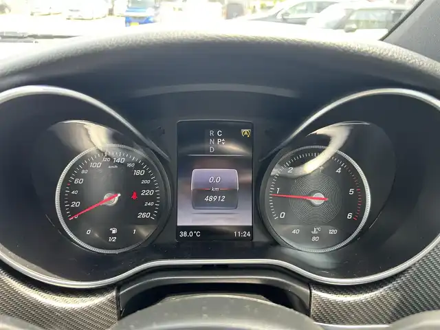 メルセデス・ベンツ Ｖ２２０ d スポーツ ロング 埼玉県 2016(平28)年 4.9万km オブシディアンブラック 黒革シート　/純正ナビ　/三列シート　/全周囲カメラ　/Ｂｕｒｍｅｓｔａｒ　/純正アルミホイール　/ＥＴＣ　/電動リアゲート　/ヒートヒーター　/パワーシート　/ＬＥＤヘッドライト　/フルセグテレビ　/ＢＴ接続