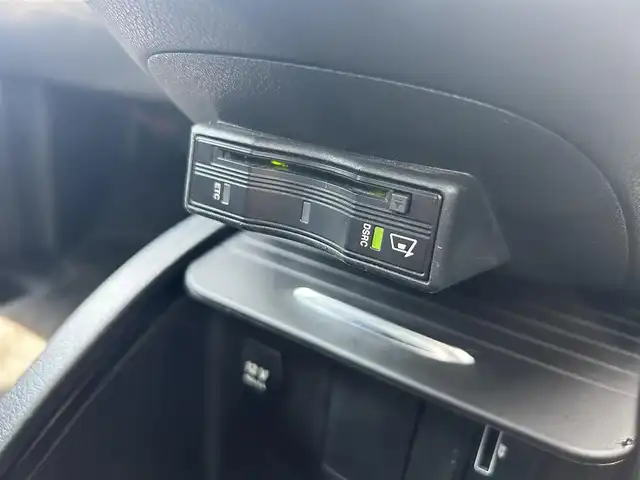 メルセデス・ベンツ Ｖ２２０ d スポーツ ロング 埼玉県 2016(平28)年 4.9万km オブシディアンブラック 黒革シート　/純正ナビ　/三列シート　/全周囲カメラ　/Ｂｕｒｍｅｓｔａｒ　/純正アルミホイール　/ＥＴＣ　/電動リアゲート　/ヒートヒーター　/パワーシート　/ＬＥＤヘッドライト　/フルセグテレビ　/ＢＴ接続
