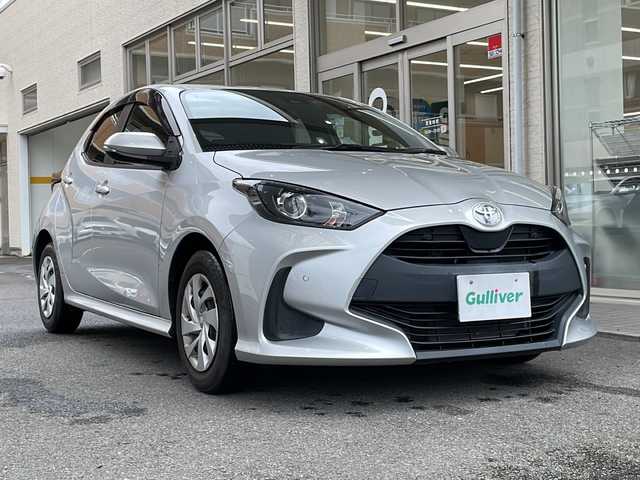 トヨタ ヤリス G 高知県 2021(令3)年 4万km シルバーM ディスプレイオーディオ＋ナビ/・フルセグTV/・Bluetooth/・アップルカープレイ/純正ドラレコ/バックモニター/ETC/プリクラッシュセーフティ/オートマチックハイビーム/プッシュスタート/車線逸脱防止/横滑り防止/スマートキー