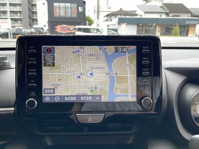 トヨタ ヤリス G 高知県 2021(令3)年 4万km シルバーM ディスプレイオーディオ＋ナビ/・フルセグTV/・Bluetooth/・アップルカープレイ/純正ドラレコ/バックモニター/ETC/プリクラッシュセーフティ/オートマチックハイビーム/プッシュスタート/車線逸脱防止/横滑り防止/スマートキー