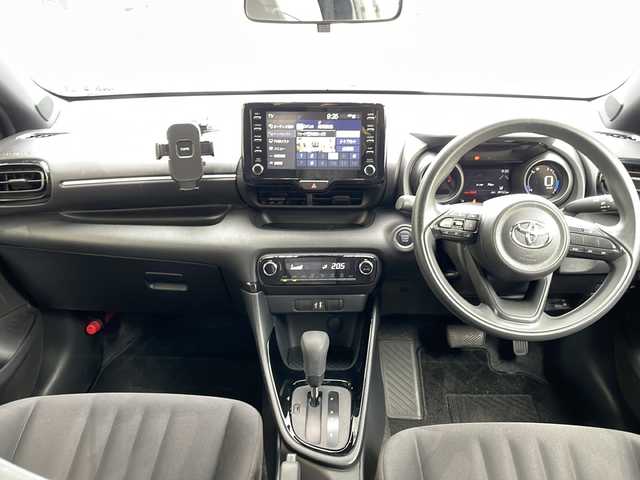 トヨタ ヤリス G 高知県 2021(令3)年 4万km シルバーM ディスプレイオーディオ＋ナビ/・フルセグTV/・Bluetooth/・アップルカープレイ/純正ドラレコ/バックモニター/ETC/プリクラッシュセーフティ/オートマチックハイビーム/プッシュスタート/車線逸脱防止/横滑り防止/スマートキー