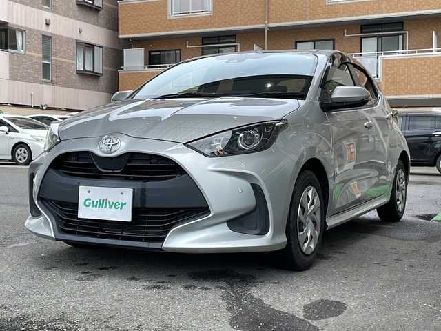 トヨタ ヤリス G 高知県 2021(令3)年 4万km シルバーM ディスプレイオーディオ＋ナビ/・フルセグTV/・Bluetooth/・アップルカープレイ/純正ドラレコ/バックモニター/ETC/プリクラッシュセーフティ/オートマチックハイビーム/プッシュスタート/車線逸脱防止/横滑り防止/スマートキー