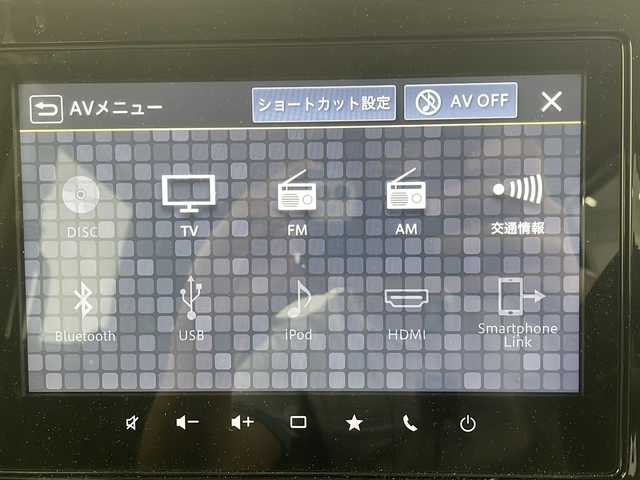 スズキ スペーシア カスタム HYBRID XS 群馬県 2024(令6)年 0.5万km ピュアホワイトP 純正９型ナビ　全周囲カメラ　両側電動スライドドア　ＨＵＤ　シートヒーター　ハンドルヒーター　アダプティブクルーズコントロール　衝突被害軽減ブレーキ　リアサーキュレーター　ＬＥＤ　スマートキー　禁煙車