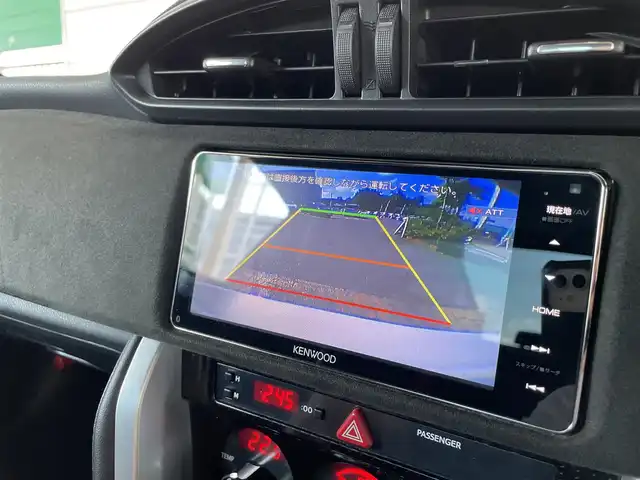 トヨタ ８６ GT LTD ハイパーパフォーマ 千葉県 2017(平29)年 8.5万km クリスタルホワイトパール 6MT/TOM’Sフロント/サイドスポイラー/HKS二本出しマフラー/MAX ORIDO 感度MAXスロットルコントローラー/ZERO SPORTSクールインシュレーター/TRDボンネットダンパー/BLITZタワーバー/ブレンボブレーキキャリパー/社外SDナビ【MDV-Z904W】/・CD/DVD/MSV/Bluetooth/フルセグ/バックカメラ/専用ハーフレザーシート/前席シートヒーター/クルーズコントロール/スマートキー/純正17インチアルミホイール/社外ドライブレコーダー【DRV-N520】/純正LEDヘッドライト/フォグランプ/本革巻きステアリング/サイド＆カーテンエアバッグ/新車時保証書＆取扱説明書