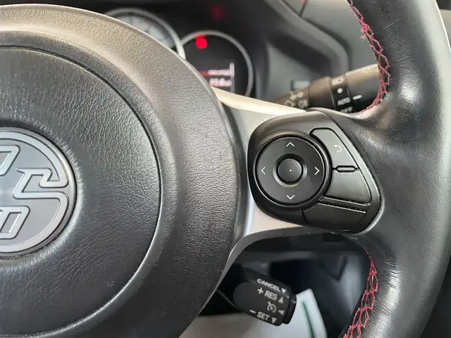 トヨタ ８６ GT LTD ハイパーパフォーマ 千葉県 2017(平29)年 8.5万km クリスタルホワイトパール 6MT/TOM’Sフロント/サイドスポイラー/HKS二本出しマフラー/MAX ORIDO 感度MAXスロットルコントローラー/ZERO SPORTSクールインシュレーター/TRDボンネットダンパー/BLITZタワーバー/ブレンボブレーキキャリパー/社外SDナビ【MDV-Z904W】/・CD/DVD/MSV/Bluetooth/フルセグ/バックカメラ/専用ハーフレザーシート/前席シートヒーター/クルーズコントロール/スマートキー/純正17インチアルミホイール/社外ドライブレコーダー【DRV-N520】/純正LEDヘッドライト/フォグランプ/本革巻きステアリング/サイド＆カーテンエアバッグ/新車時保証書＆取扱説明書