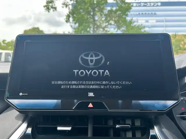 トヨタ ハリアー Z 大阪府 2020(令2)年 1.8万km ホワイトパールクリスタルシャイン ＪＢＬサウンド　/純正１２．３インチナビ　/   フルセグTV/Bluetooth/USB/全方位モニター/トヨタセーフティセンス　/ブラインドスポットモニター/クリアランスソナー/デジタルインナーミラー　/ヘッドアップディスプレイ　/電動リアゲート　/運転席パワーシート/前後ドライブレコーダー/純正19インチアルミホイール/オートマチックハイビーム/ビルトインETC2.0　　/ＬＥＤ