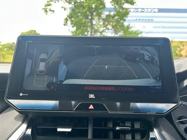 トヨタ ハリアー Z 大阪府 2020(令2)年 1.8万km ホワイトパールクリスタルシャイン ＪＢＬサウンド　/純正１２．３インチナビ　/   フルセグTV/Bluetooth/USB/全方位モニター/トヨタセーフティセンス　/ブラインドスポットモニター/クリアランスソナー/デジタルインナーミラー　/ヘッドアップディスプレイ　/電動リアゲート　/運転席パワーシート/前後ドライブレコーダー/純正19インチアルミホイール/オートマチックハイビーム/ビルトインETC2.0　　/ＬＥＤ