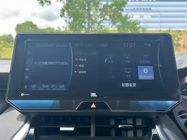 トヨタ ハリアー Z 大阪府 2020(令2)年 1.8万km ホワイトパールクリスタルシャイン ＪＢＬサウンド　/純正１２．３インチナビ　/   フルセグTV/Bluetooth/USB/全方位モニター/トヨタセーフティセンス　/ブラインドスポットモニター/クリアランスソナー/デジタルインナーミラー　/ヘッドアップディスプレイ　/電動リアゲート　/運転席パワーシート/前後ドライブレコーダー/純正19インチアルミホイール/オートマチックハイビーム/ビルトインETC2.0　　/ＬＥＤ