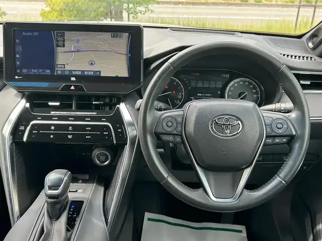 トヨタ ハリアー Z 大阪府 2020(令2)年 1.8万km ホワイトパールクリスタルシャイン ＪＢＬサウンド　/純正１２．３インチナビ　/   フルセグTV/Bluetooth/USB/全方位モニター/トヨタセーフティセンス　/ブラインドスポットモニター/クリアランスソナー/デジタルインナーミラー　/ヘッドアップディスプレイ　/電動リアゲート　/運転席パワーシート/前後ドライブレコーダー/純正19インチアルミホイール/オートマチックハイビーム/ビルトインETC2.0　　/ＬＥＤ