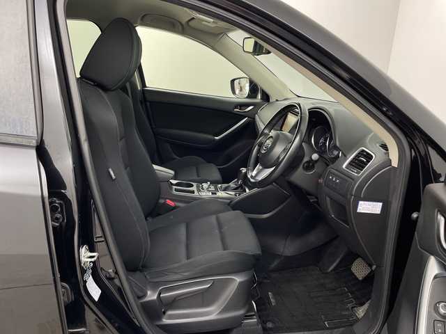 マツダ ＣＸ－５ XD 鹿児島県 2015(平27)年 9.9万km ジェットブラックマイカ 純正ナビ/（AM/FM/CD/DVD/Bluetooth）/フルセグテレビ/バックカメラ/クルーズコントロール/パドルシフト/オートライト/オートワイパー/ETC/アイドリングストップ/スマートキー/スペアキー/保証書/取扱説明書