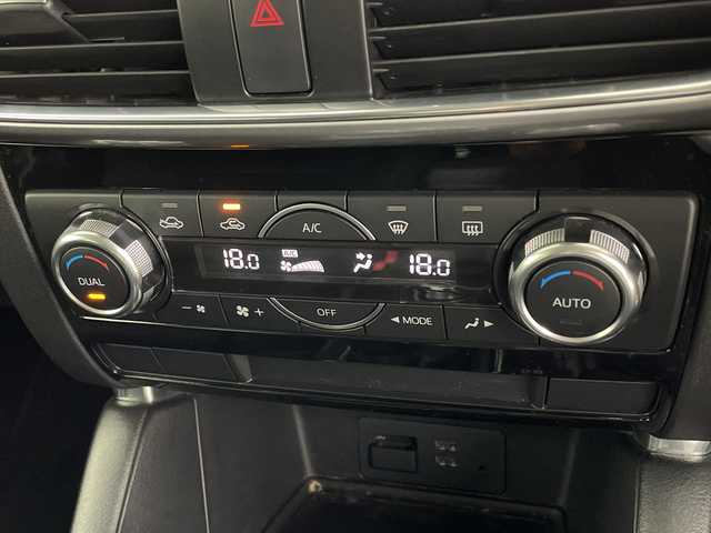 マツダ ＣＸ－５ XD 鹿児島県 2015(平27)年 9.9万km ジェットブラックマイカ 純正ナビ/（AM/FM/CD/DVD/Bluetooth）/フルセグテレビ/バックカメラ/クルーズコントロール/パドルシフト/オートライト/オートワイパー/ETC/アイドリングストップ/スマートキー/スペアキー/保証書/取扱説明書