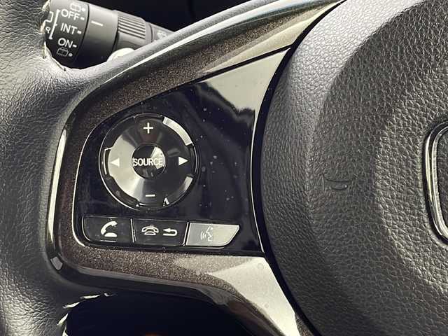 ホンダ Ｎ ＢＯＸ カスタム G L ターボ ホンダセンシング 大阪府 2020(令2)年 2.2万km プラチナホワイトパール Gtahersインターナビ/・フルセグTV/・Bluetooth/・FM/AM/・USB接続/・SDサーバー/ホンダセンシング/・衝突軽減ブレーキ/・誤発進抑制機能/・歩行者事故低減ステアリング/・路外逸脱抑制機能/・アダプティブクルーズコントロール/・車線維持支援システム/・標識認識機能/・オートハイビーム/両側パワースライドドア/ハーフレザーシート/バックカメラ/純正アルミホイール/ETC/保証書/取扱説明書/点検記録簿