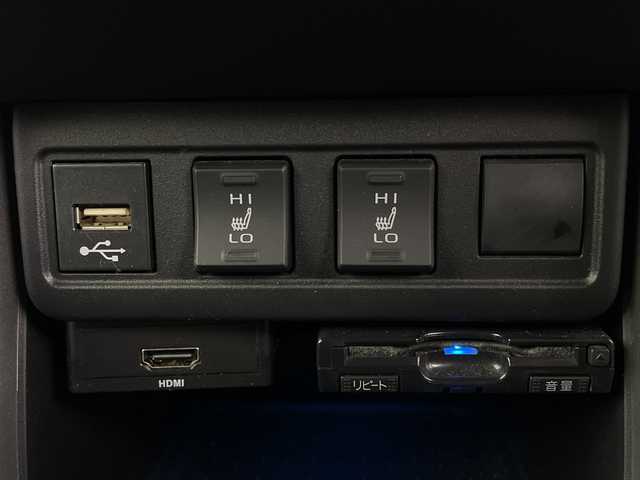 トヨタ カローラ クロス ハイブリッド Z 新潟県 2023(令5)年 1.5万km アティチュードブラックマイカ ワンオーナー/スマートキー/スペアキー1本/トヨタセーフティセンス/ディスプレイオーディオ/BT/USB/フルセグ/全方位カメラ/パワーシート　D席/パワーバックドア/シートヒーター　D席/N席/コーナーセンサー/LEDライト/バイザー/スタッドレスタイヤ4本セット