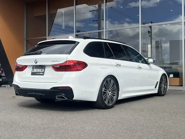 ＢＭＷ ５２３ｄ ツーリング Mスポーツ 岐阜県 2018(平30)年 3.8万km アルピンホワイトⅢ ハイラインパッケージ/　ランバーサポート/　シートヒーティング/　レザーシート/　パワーシート/イノベーションパッケージ/　ディスプレイキー/　リモートパーキング/　ジェスチャーコントロール/　ヘッドアップディスプレイ/　ワイヤレスチャージング/パーキングアシストプラス/　パークティスタンスコントロール/　パーキングアシスト/　トップビュー３Dビュー/　サイドビューカメラ/　リアビューカメラ/ドライビングアシストプラス/　アクティブクルーズコントロール/　ステアリングレーンコントロールアシスト/　レーンディパーチャーウォーニング/　レーンチェンジウォーニング/　アクティブサイドコリジョンプロテクション/　衝突回避被害軽減ブレーキ/　前車接近警告/　後車衝突警告/　クロストラフィックウォーニング/パークディスタンスコントロール/アダプティブLEDヘッドライト/アンビエントライト/純正HDDナビゲーション/フルセグTV/DVD、CD再生/Bluetooth/HiFiスピーカーシステム/DSRC車載器ルームミラー