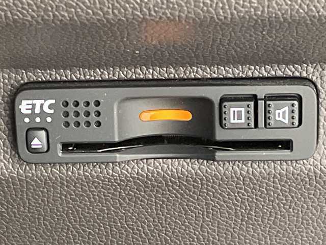 ホンダ フリード＋ ハイブリット G ホンダセンシング 岐阜県 2020(令2)年 4.6万km プラチナホワイトパール 社外SDナビ/CD/DVD/Bluetooth/USB/SD/フルセグTV/バックモニター/両側パワースライドドア/衝突軽減ブレーキ/路外逸脱抑制機能/アダプティブクルーズコントロール/パーキングセンサー/シートヒーター/ビルトインETC/ステアリングリモコン/オートLEDヘッドライト/ロールサンシェード/寒冷地仕様/スマートキー/プッシュスタート/ドアバイザー/社外フロアマット