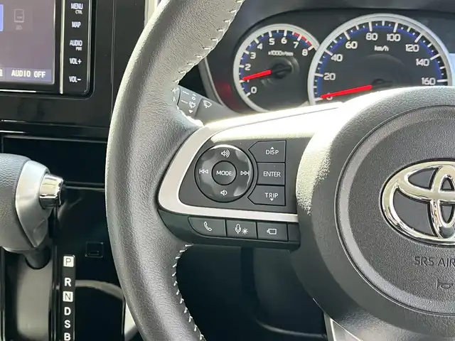 トヨタ ルーミー カスタムG 滋賀県 2023(令5)年 3.5万km ブラックマイカメタリック 純正7インチナビ/【Bluetooth/CD/DVD/フルセグTV】/両側パワースライドドア/レーダークルーズコントロール/クリアランスソナー/衝突軽減ブレーキ/LEDヘッドライト/オートマチックハイビーム/ETC/前後ドライブレコーダー/D/Nシートヒーター/電動パーキングブレーキ/オートブレーキホールド/プッシュスタート/スマートキー/ステアリングリモコン