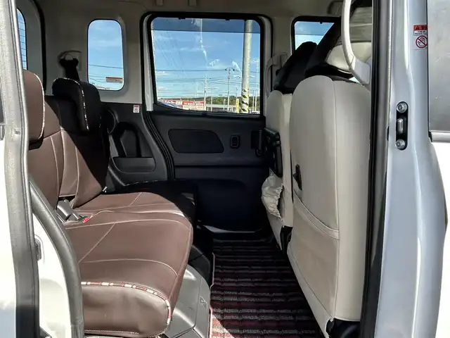 日産 デイズ ルークス ハイウェイスター Gターボ 千葉県 2019(平31)年 7.8万km ホワイトパール 純正ナビ/CD/DVD/Bluetooth/フルセグTV/ETC/前方ドライブレコーダー/両側パワースライドドア/アラウンドビューモニター/エマージェンシーブレーキ/踏み間違い衝突防止アシスト/クルーズコントロール/レーンキープアシスト/横滑り防止装置/衝突被害軽減/盗難防止装置/プッシュスタート/スペアキー1本/スマートキー/ステアリングスイッチ/純正15インチアルミホイール/レザー調シートカバー/保証書/取扱説明書