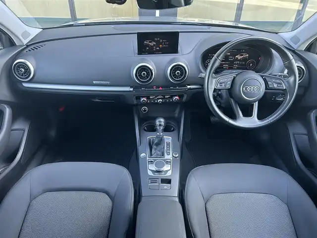 アウディ Ａ３ セダン 2．0TFSIクワトロ 石川県 2017(平29)年 6.5万km モンスーングレーメタリック 4WD/バーチャルコックピット/純正ナビ/　Bluetooth・AM/FM・CD・DVD・USB・AUX/フルセグTV/バックカメラ/ETC/ドライブレコーダー/アダプティブクルーズコントロール/ブラインドスポットモニター/パワーバックドア/アンチロック・ブレーキ・システム/横滑り防止装置/前後コーナーセンサー/純正アルミホイール/スマートキー