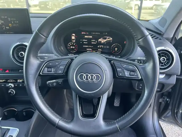 アウディ Ａ３ セダン 2．0TFSIクワトロ 石川県 2017(平29)年 6.5万km モンスーングレーメタリック 4WD/バーチャルコックピット/純正ナビ/　Bluetooth・AM/FM・CD・DVD・USB・AUX/フルセグTV/バックカメラ/ETC/ドライブレコーダー/アダプティブクルーズコントロール/ブラインドスポットモニター/パワーバックドア/アンチロック・ブレーキ・システム/横滑り防止装置/前後コーナーセンサー/純正アルミホイール/スマートキー
