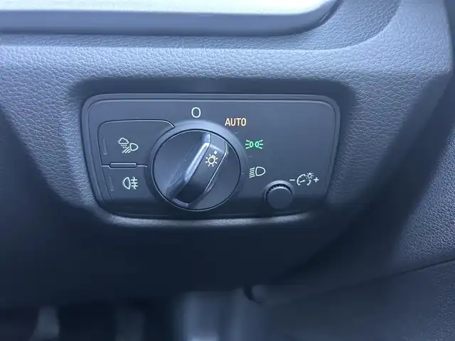 アウディ Ａ３ セダン 2．0TFSIクワトロ 石川県 2017(平29)年 6.5万km モンスーングレーメタリック 4WD/バーチャルコックピット/純正ナビ/　Bluetooth・AM/FM・CD・DVD・USB・AUX/フルセグTV/バックカメラ/ETC/ドライブレコーダー/アダプティブクルーズコントロール/ブラインドスポットモニター/パワーバックドア/アンチロック・ブレーキ・システム/横滑り防止装置/前後コーナーセンサー/純正アルミホイール/スマートキー