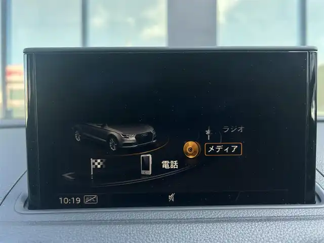 アウディ Ａ３ セダン 2．0TFSIクワトロ 石川県 2017(平29)年 6.5万km モンスーングレーメタリック 4WD/バーチャルコックピット/純正ナビ/　Bluetooth・AM/FM・CD・DVD・USB・AUX/フルセグTV/バックカメラ/ETC/ドライブレコーダー/アダプティブクルーズコントロール/ブラインドスポットモニター/パワーバックドア/アンチロック・ブレーキ・システム/横滑り防止装置/前後コーナーセンサー/純正アルミホイール/スマートキー
