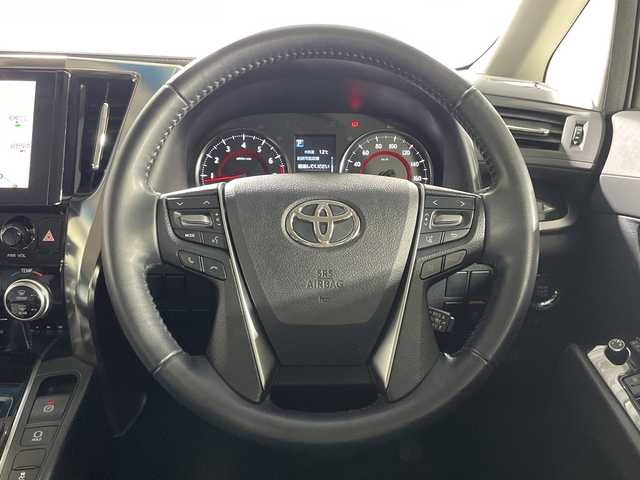 トヨタ アルファード S 神奈川県 2022(令4)年 3.5万km ホワイトパールクリスタルシャイン トヨタセーフティセンス/純正9型ディスプレイオーディオ/・BT/フルセグTV/CD/DVD/MiraCast/USB/バックカメラ/純正13.3型フリップダウンモニター/両側電動スライドドア/MTモード/電動サイドブレーキ/オートブレーキホールド/ビルトインETC2.0/前後ドライブレコーダー/スマートキー/プッシュスタートボタン/革巻きステアリング/ステアリングスイッチ/Autoライト/シートリフター/オットマン/LEDヘッドライト/フォグランプ/電動格納ミラー/ウィンカーミラー/純正ドアバイザー/純正18インチアルミホイール/フロアマット