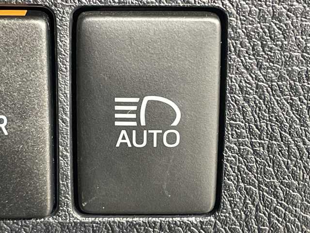 トヨタ アルファード S 神奈川県 2022(令4)年 3.5万km ホワイトパールクリスタルシャイン トヨタセーフティセンス/純正9型ディスプレイオーディオ/・BT/フルセグTV/CD/DVD/MiraCast/USB/バックカメラ/純正13.3型フリップダウンモニター/両側電動スライドドア/MTモード/電動サイドブレーキ/オートブレーキホールド/ビルトインETC2.0/前後ドライブレコーダー/スマートキー/プッシュスタートボタン/革巻きステアリング/ステアリングスイッチ/Autoライト/シートリフター/オットマン/LEDヘッドライト/フォグランプ/電動格納ミラー/ウィンカーミラー/純正ドアバイザー/純正18インチアルミホイール/フロアマット