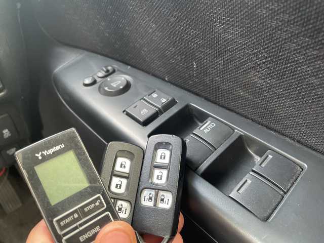 ホンダ Ｎ ＢＯＸ カスタム SSパッケージ 青森県 2015(平27)年 10.5万km プレミアムゴールドパープルパール 4WD/純正メモリナビ・ワンセグTV/CD・DVD・Bluetooth・SD/バックカメラ/両側パワースライドドア/前席シートヒーター/あんしんパッケージ/衝突軽減ブレーキ/サイド・カーテンエアバッグ/社外エンジンスターター/ETC/後席アームレスト/HIDヘッドライト/オートライト/フォグランプ/純正14インチアルミ/スマートキー/プッシュスタート