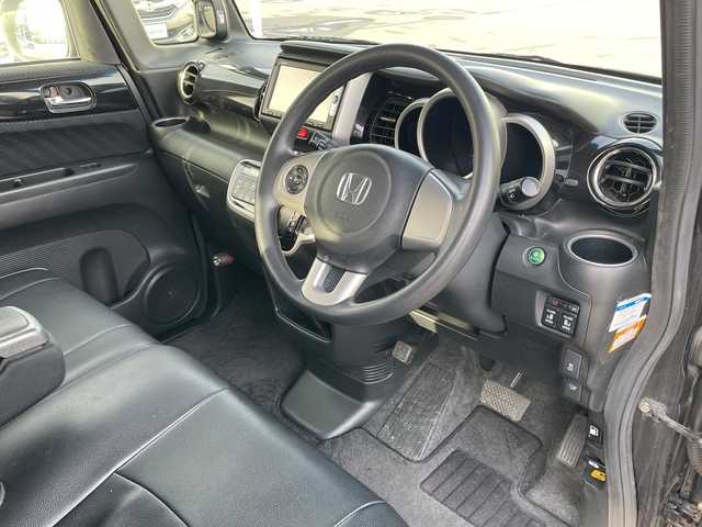 ホンダ Ｎ ＢＯＸ カスタム SSパッケージ 青森県 2015(平27)年 10.5万km プレミアムゴールドパープルパール 4WD/純正メモリナビ・ワンセグTV/CD・DVD・Bluetooth・SD/バックカメラ/両側パワースライドドア/前席シートヒーター/あんしんパッケージ/衝突軽減ブレーキ/サイド・カーテンエアバッグ/社外エンジンスターター/ETC/後席アームレスト/HIDヘッドライト/オートライト/フォグランプ/純正14インチアルミ/スマートキー/プッシュスタート