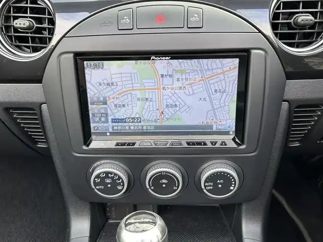 マツダ ロードスター S RHT 神奈川県 2013(平25)年 0.8万km アルミニウムメタリック ワンオーナー/純正ディーラーナビ/フルセグTV/BT/CD/DVD/ETC/革巻きハンドル/純正16インチAW/スペアキー×１/電動オープン/ハードトップ/HIDヘッドライト