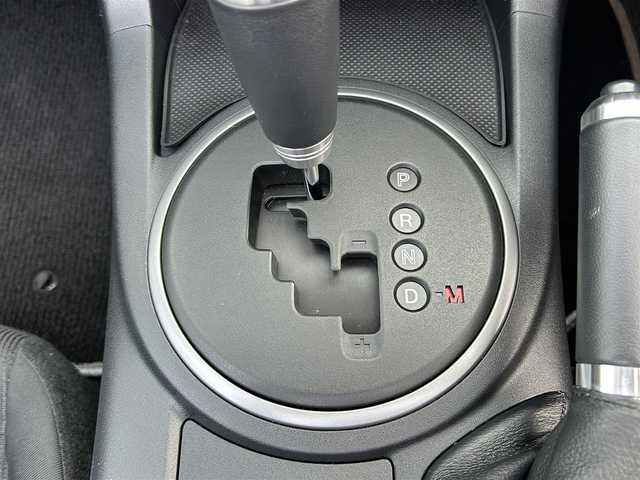 マツダ ロードスター S RHT 神奈川県 2013(平25)年 0.8万km アルミニウムメタリック ワンオーナー/純正ディーラーナビ/フルセグTV/BT/CD/DVD/ETC/革巻きハンドル/純正16インチAW/スペアキー×１/電動オープン/ハードトップ/HIDヘッドライト